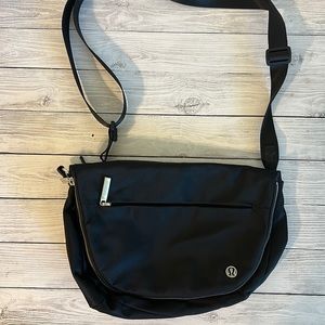 Lululemon All Nigjt Festival Bag 5L
